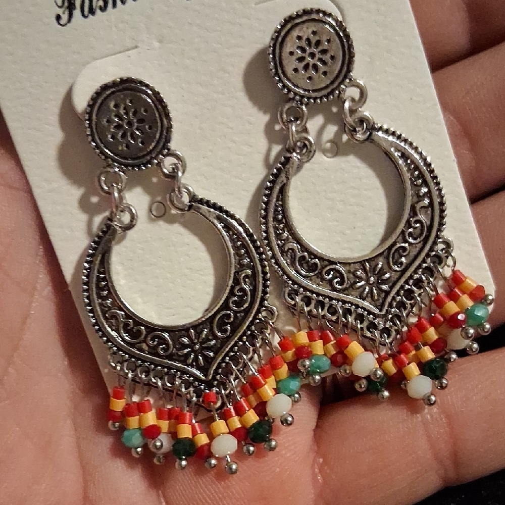 Fashion Jewelry Silver Earrings with Multicolor Beads - Picture 2 of 6
